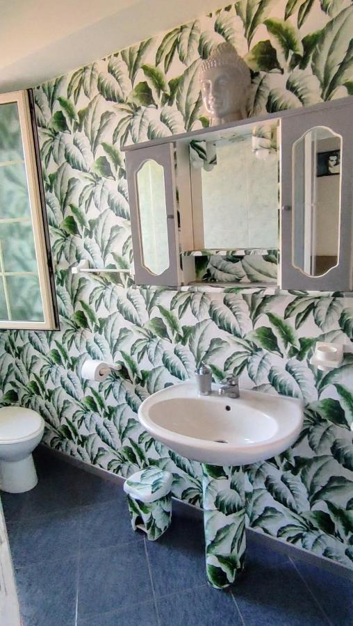 Casa Vacanze Isolotto Ізола-делле-Фемміне Екстер'єр фото