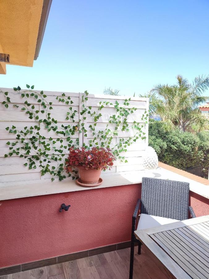Casa Vacanze Isolotto Ізола-делле-Фемміне Екстер'єр фото