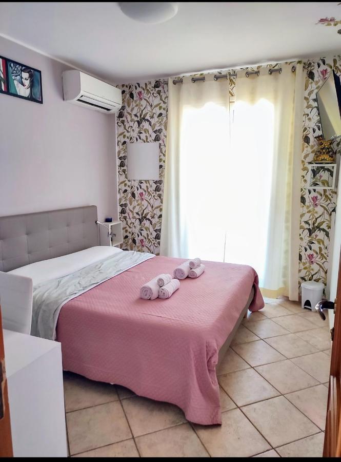 Casa Vacanze Isolotto Ізола-делле-Фемміне Екстер'єр фото