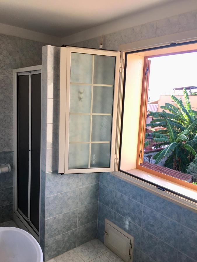 Casa Vacanze Isolotto Ізола-делле-Фемміне Екстер'єр фото