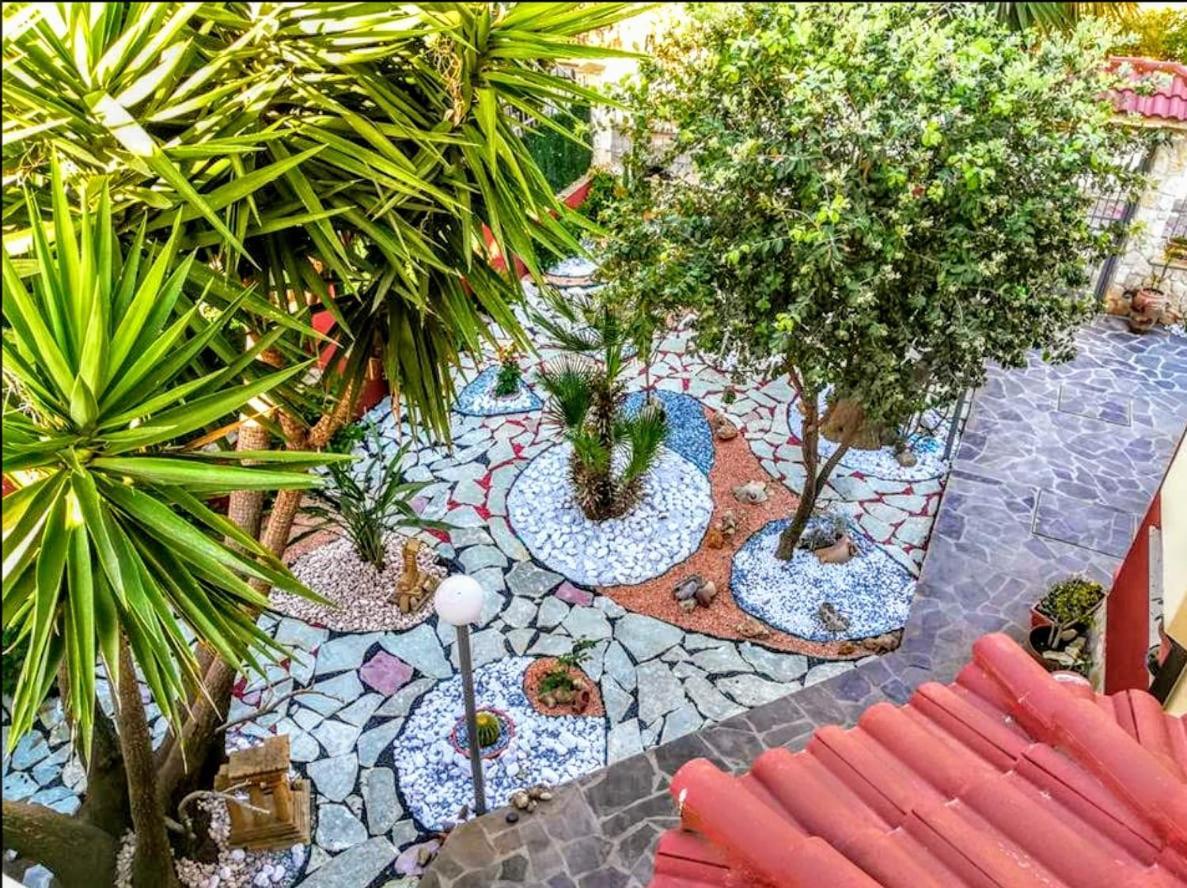 Casa Vacanze Isolotto Ізола-делле-Фемміне Екстер'єр фото