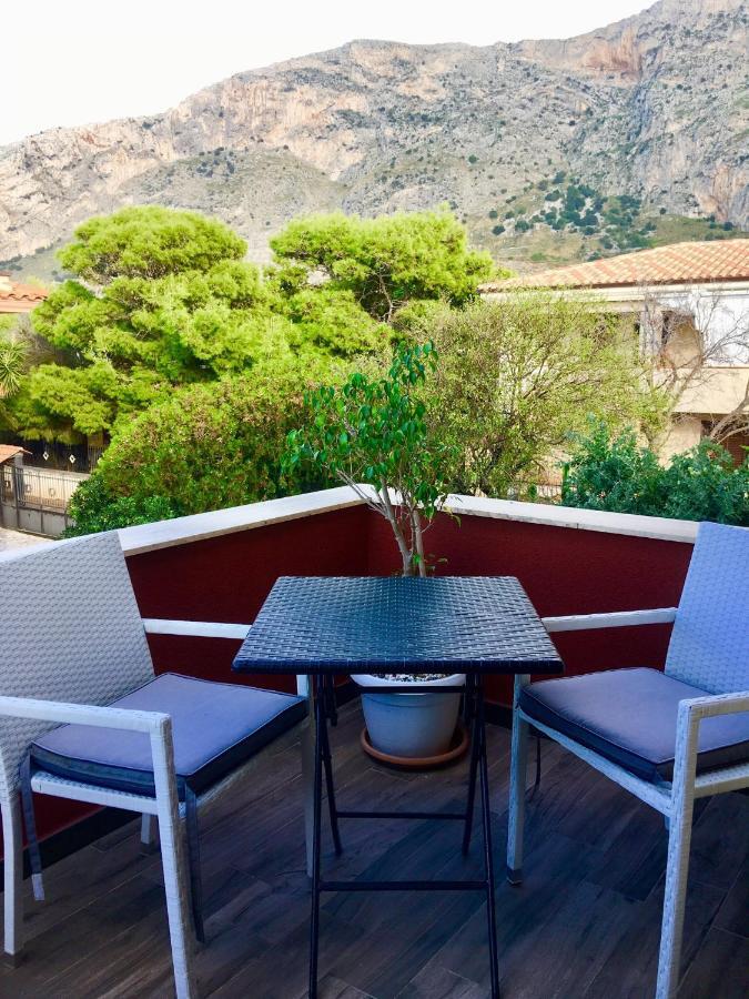 Casa Vacanze Isolotto Ізола-делле-Фемміне Екстер'єр фото